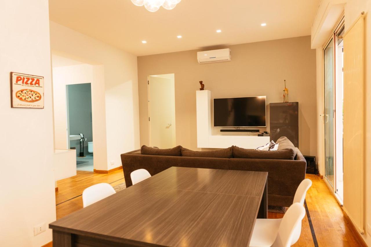 Luxury Penthouse With Sea View - City Center Pescara Exterior photo